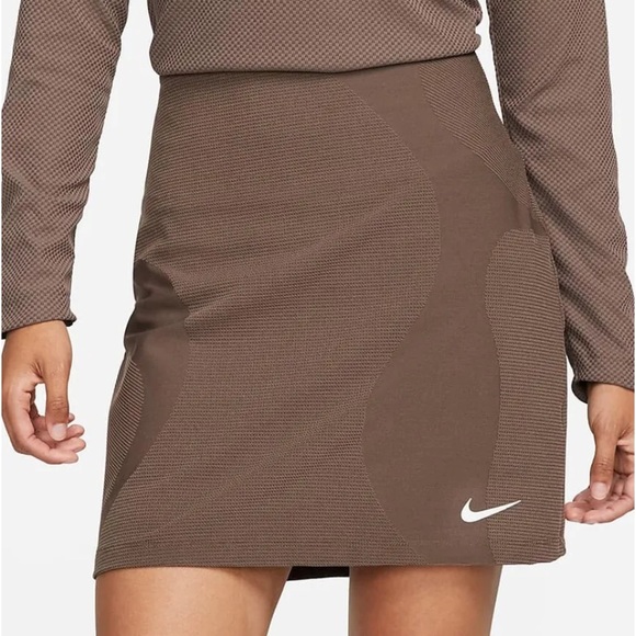 Nike Dri-FIT UV Tour Golf Skirt W Short DR5342 Womens Skort Plum Eclipse  XXL - Picture 1 of 11